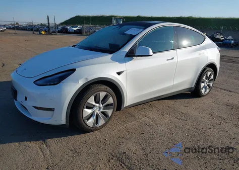 2023 Tesla Model Y Awd/Long Range Dual Motor All-Wheel Drive из США, поврежденный, VIN 7SAYGDEE3PF817097